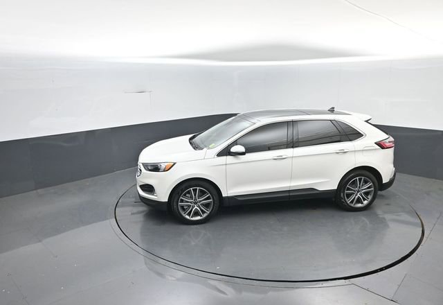Certified 2024 Ford Edge Titanium AWD/4WD image 19