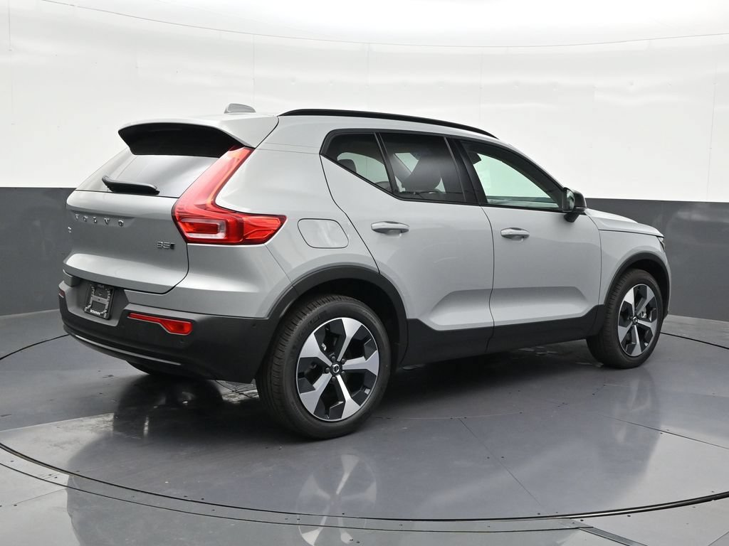New 2026 Volvo XC40 B5 Plus w/ Protection Package Premier AWD/4WD image 5
