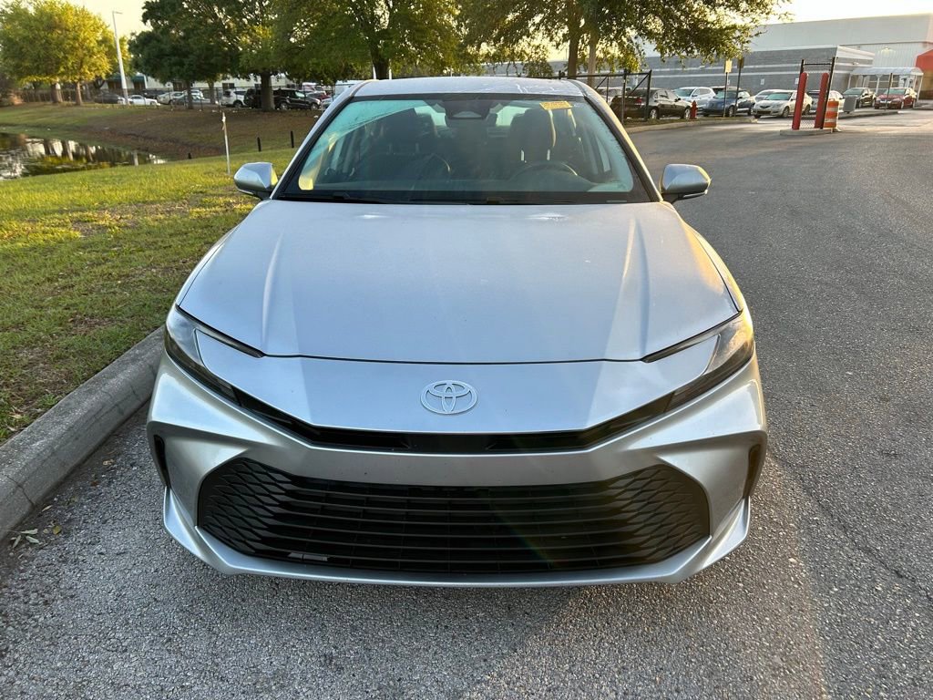 Used 2025 Toyota Camry LE w/ Convenience Package image 8