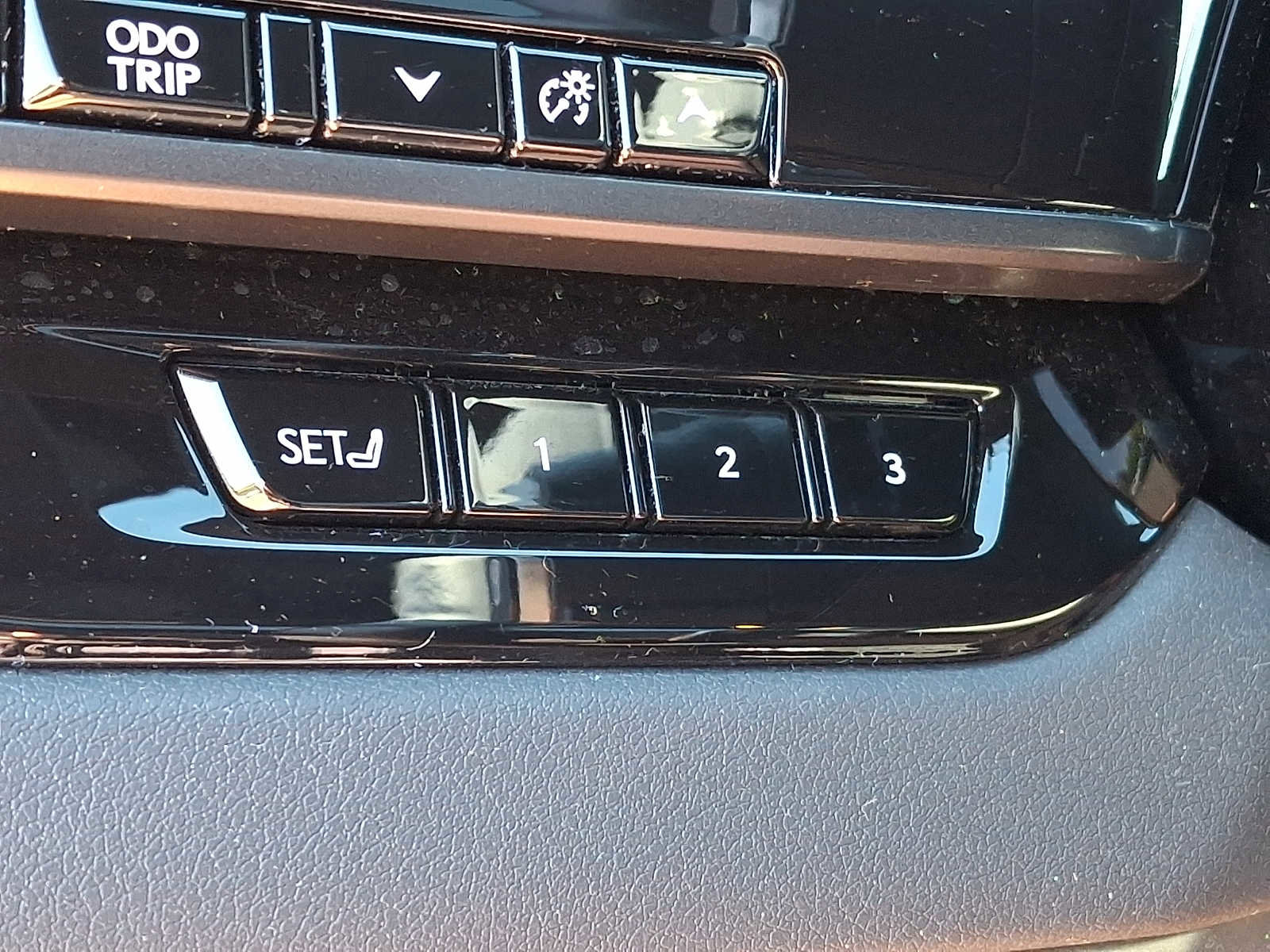 Used 2023 Lexus RX 350 Premium w/ Accessory Package AWD/4WD image 24