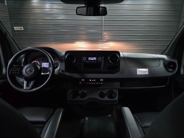 Used 2019 Mercedes-Benz Sprinter 2500 image 14
