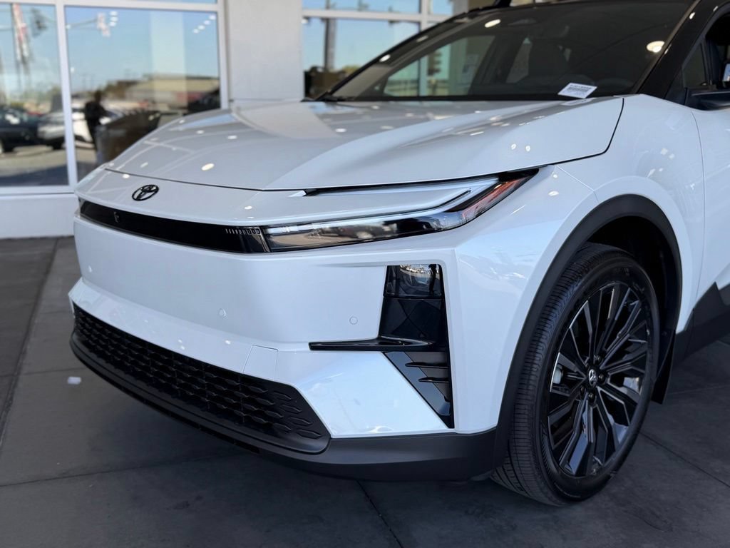 New 2026 Toyota C-HR AWD/4WD image 3