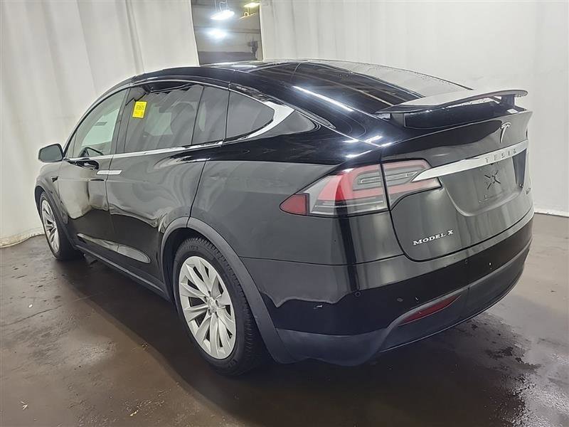 Used 2017 Tesla Model X 75D image 4