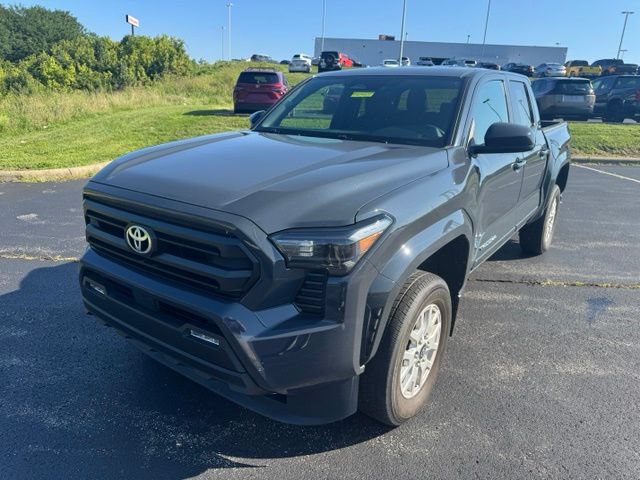 Used 2024 Toyota Tacoma SR5 AWD/4WD image 7