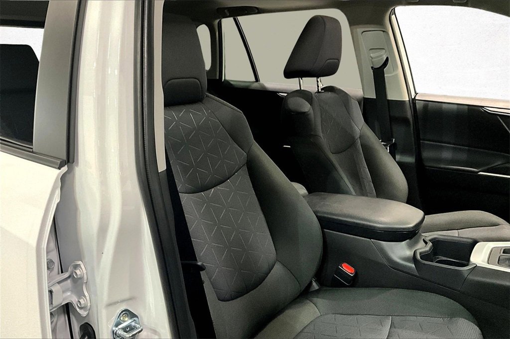 New 2025 Toyota RAV4 XLE w/ Convenience Package image 8
