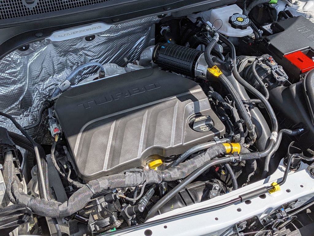 Used 2025 Chevrolet Trax LT w/ Driver Confidence Package FWD image 12