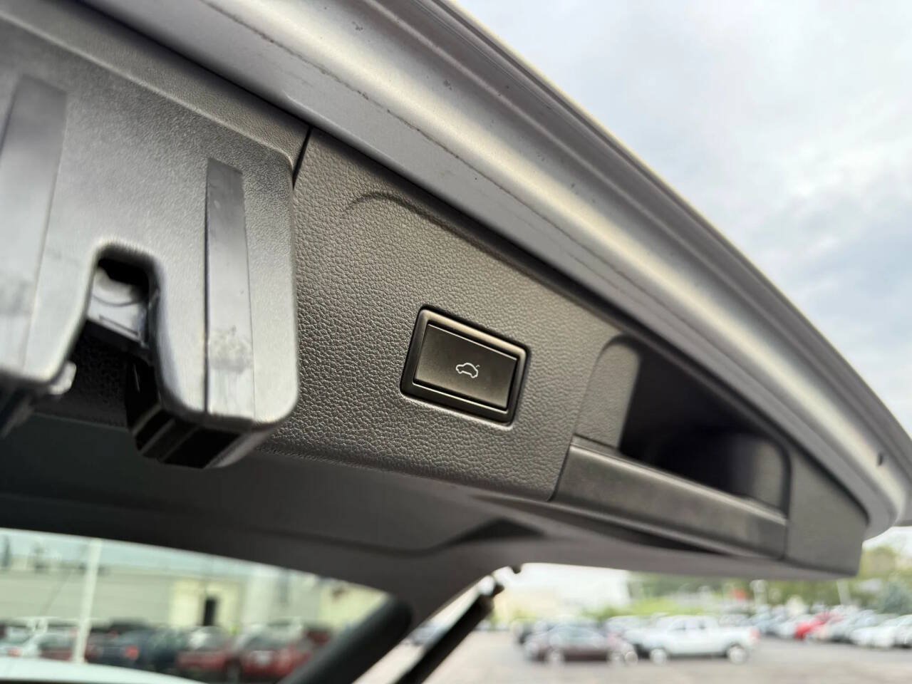 Used 2019 Volkswagen Atlas SEL AWD/4WD image 12