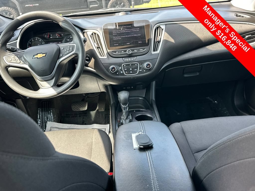 Used 2022 Chevrolet Malibu LT FWD image 16
