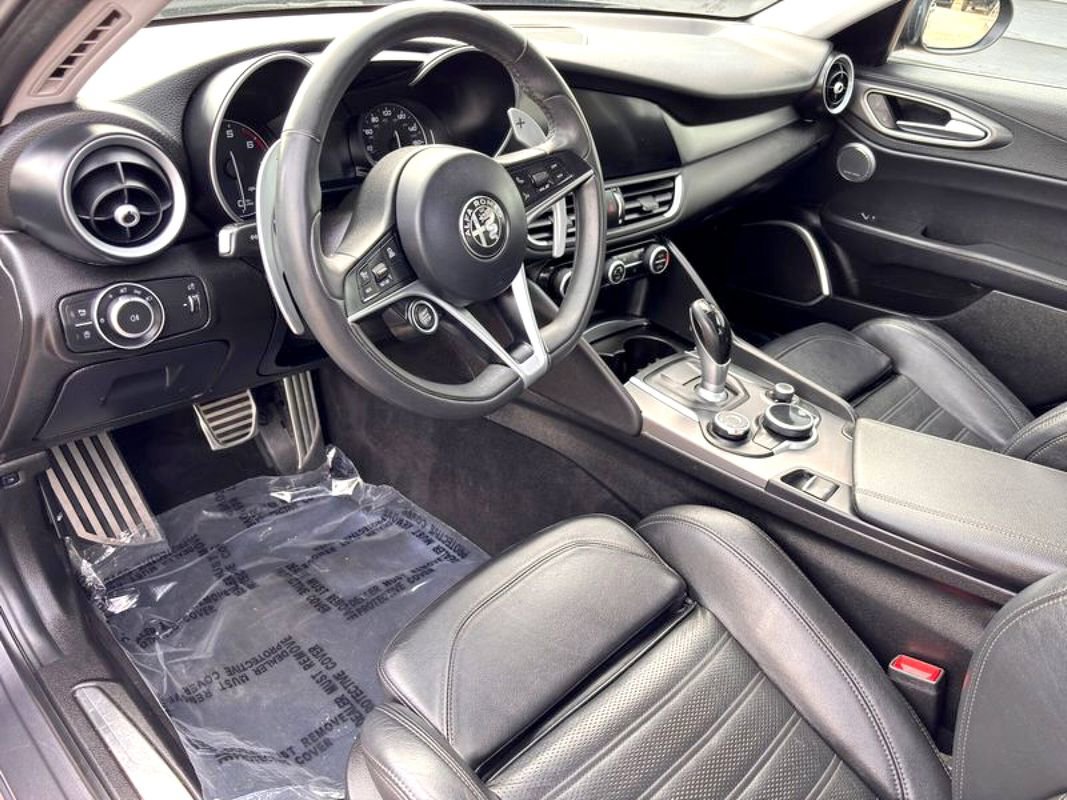 Used 2018 Alfa Romeo Giulia Ti Sport w/ Quick Order Package 22S Sport image 25