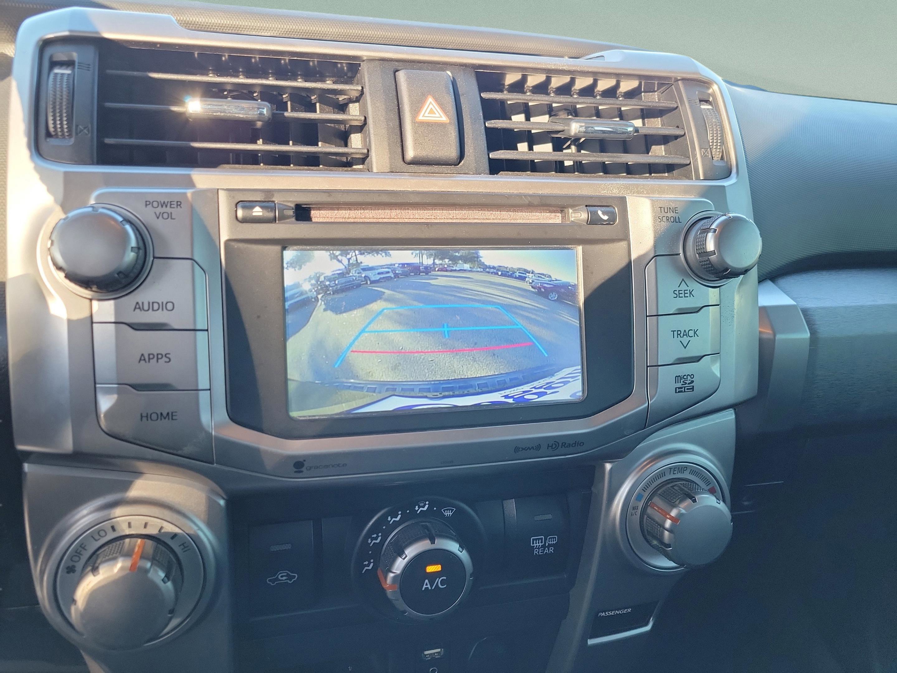 Used 2017 Toyota 4Runner SR5 Premium image 18