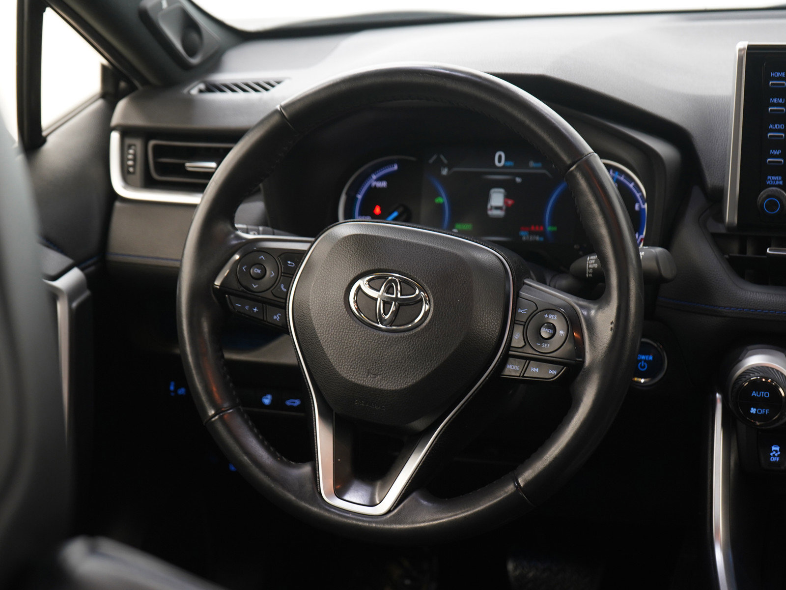 Used 2020 Toyota RAV4 XSE image 16