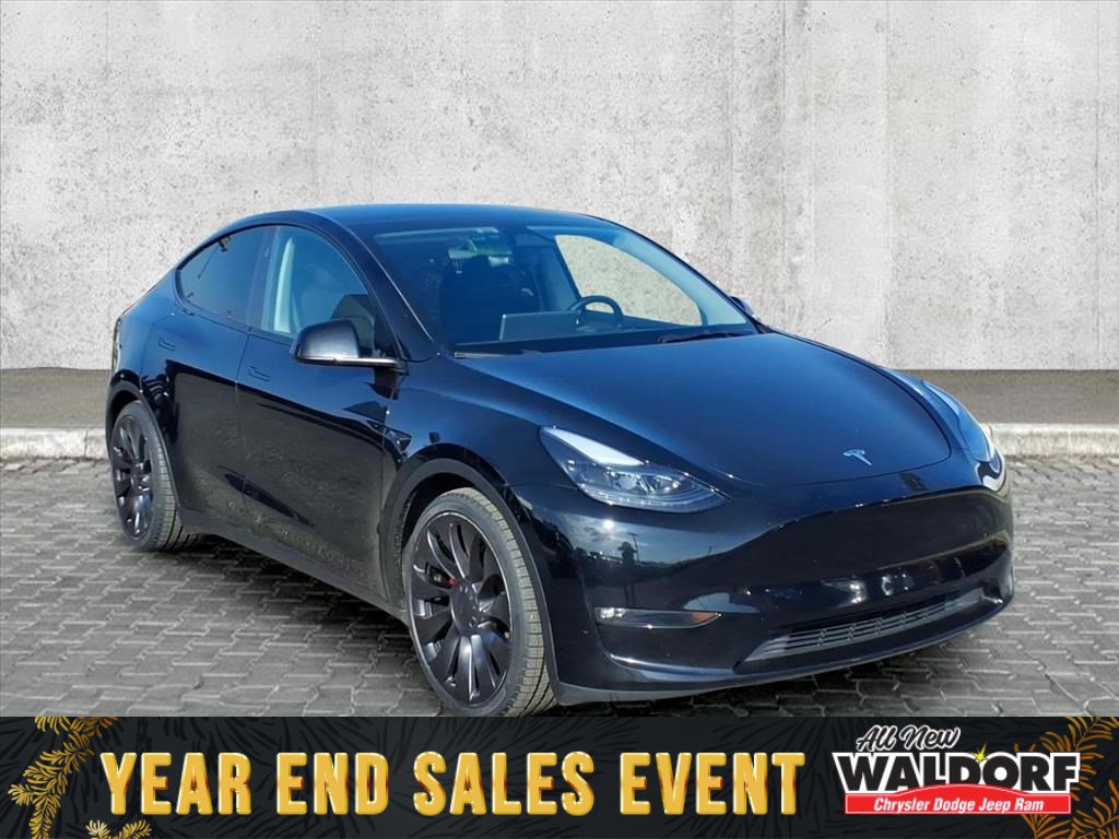 Used 2023 Tesla Model Y Performance image 1