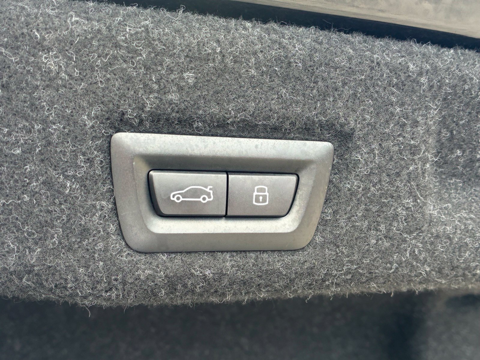 Used 2026 BMW 540i xDrive AWD/4WD image 19
