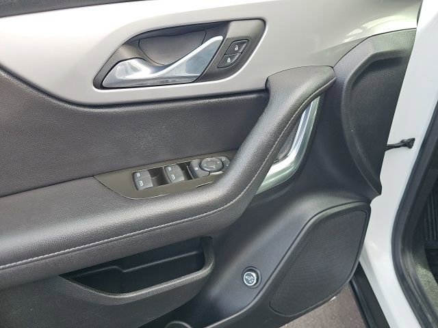 Used 2022 Chevrolet Blazer LT FWD image 19