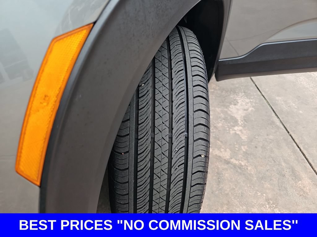 Used 2024 Chevrolet TrailBlazer RS w/ Convenience Package AWD/4WD image 35