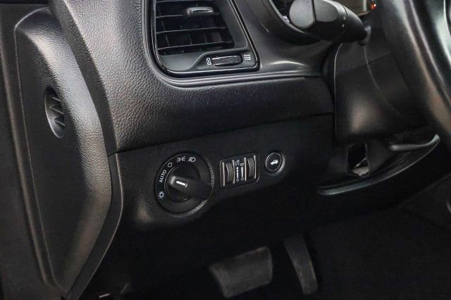 Used 2023 Dodge Challenger SXT image 34