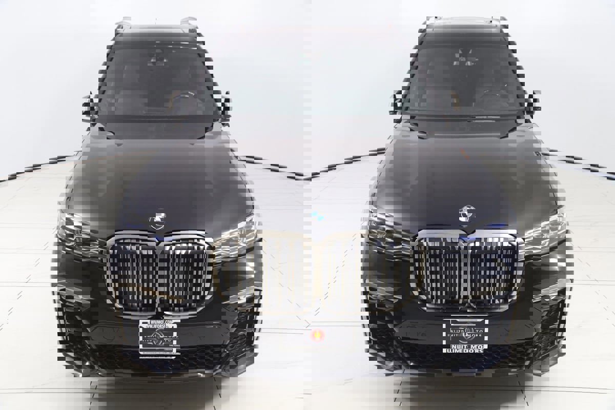 Used 2022 BMW X7 M50i w/ Executive Package image 64