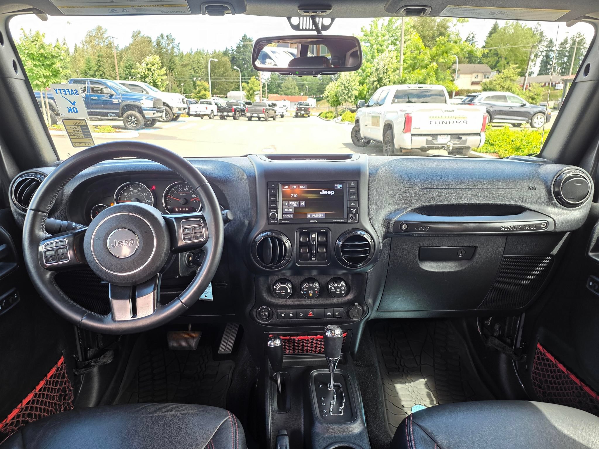 Used 2017 Jeep Wrangler Unlimited Rubicon AWD/4WD image 11