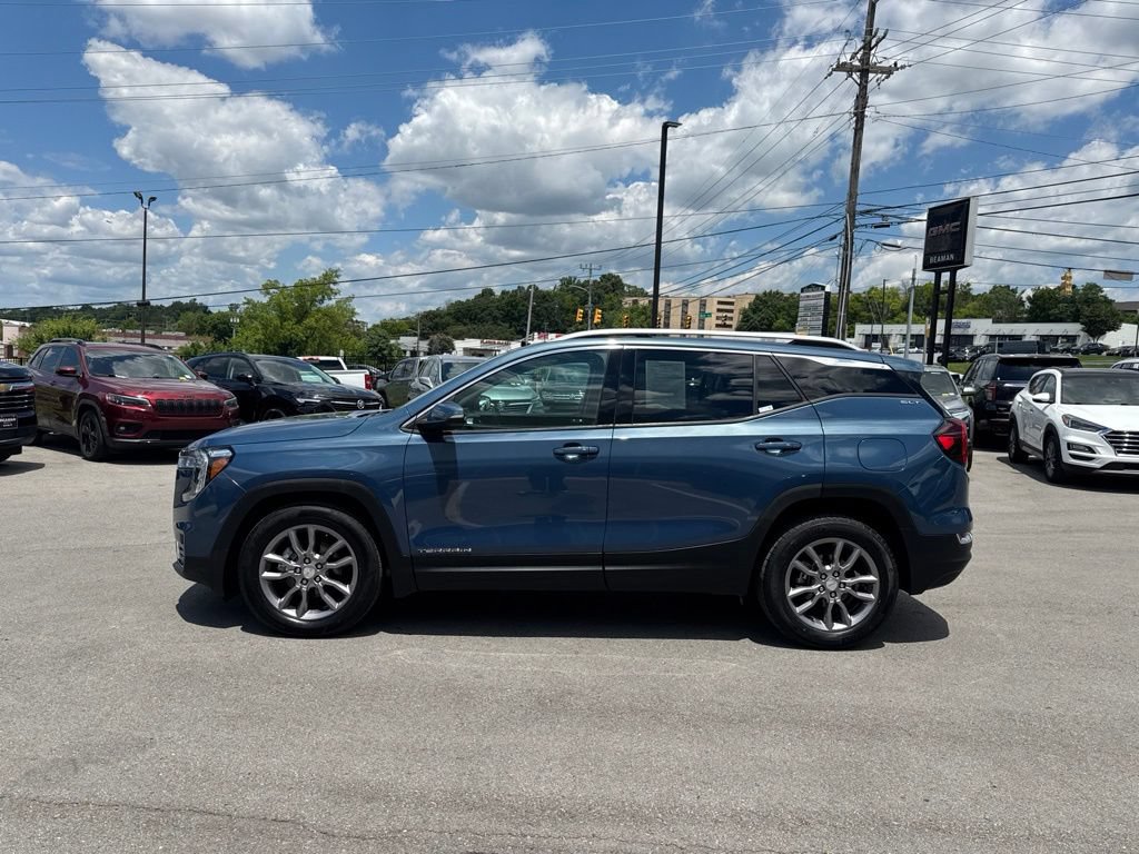 Used 2024 GMC Terrain SLT FWD image 4