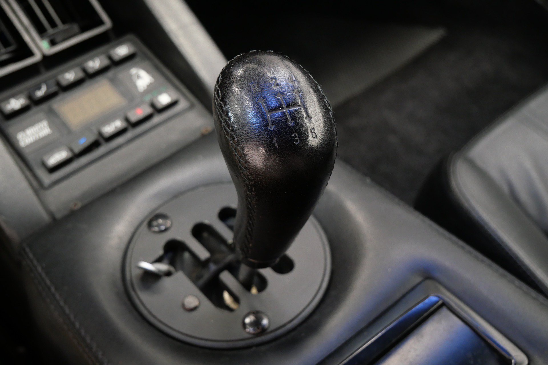 Used 1989 Lamborghini Countach Coupe RWD image 16
