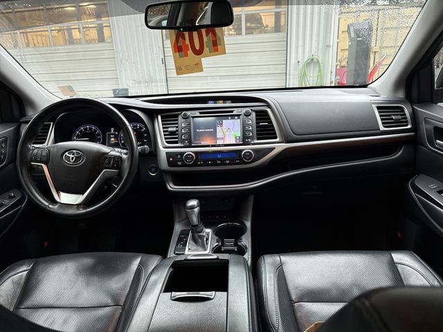 Used 2016 Toyota Highlander Limited image 13