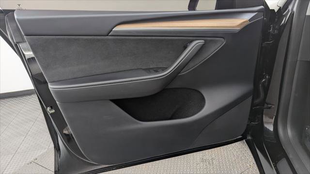 Used 2023 Tesla Model Y Long Range image 12