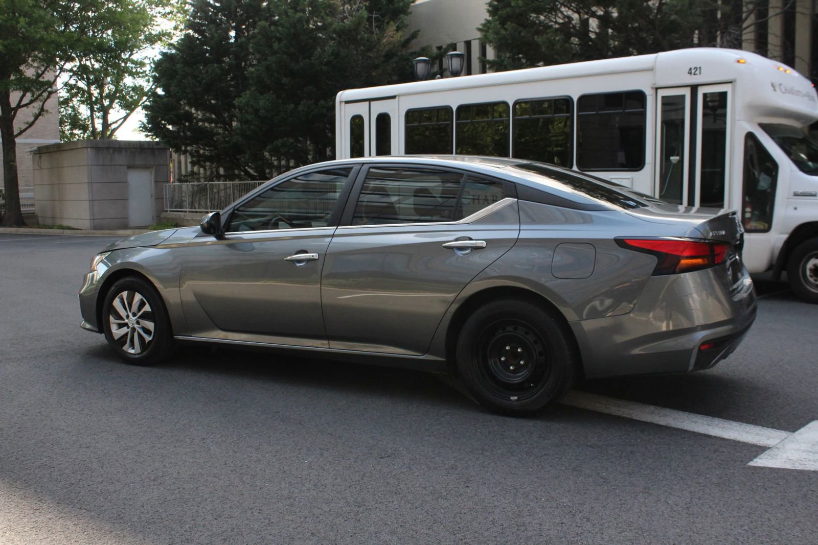 Used 2022 Nissan Altima 2.5 S FWD image 8