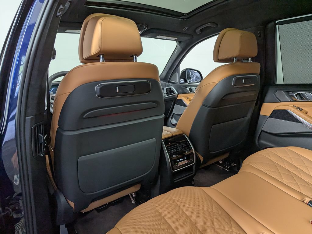 Used 2026 BMW X7 xDrive40i w/ M Sport Package AWD/4WD image 49