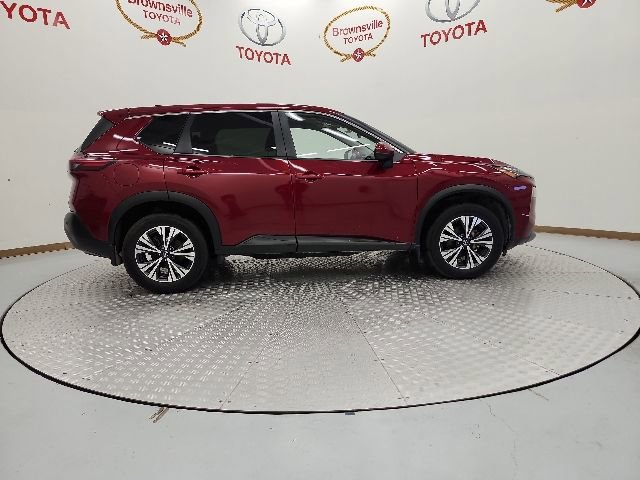 Used 2023 Nissan Rogue SV FWD image 3