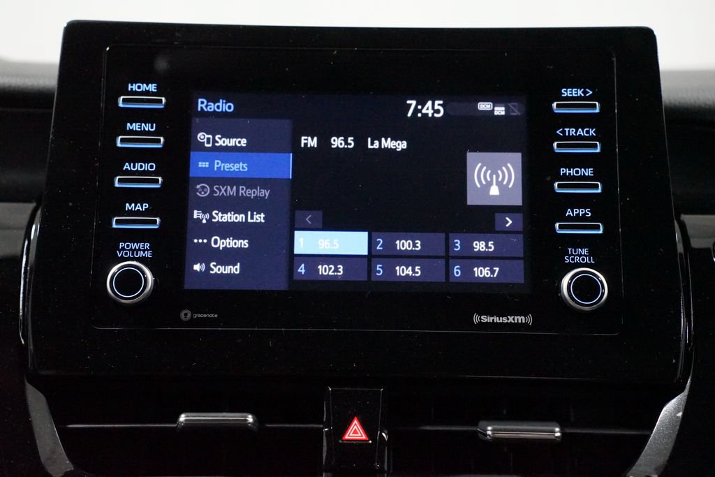 Used 2022 Toyota Camry SE FWD image 18