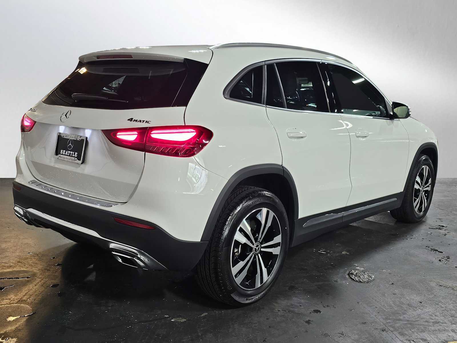 Used 2026 Mercedes-Benz GLA 250 4MATIC image 3