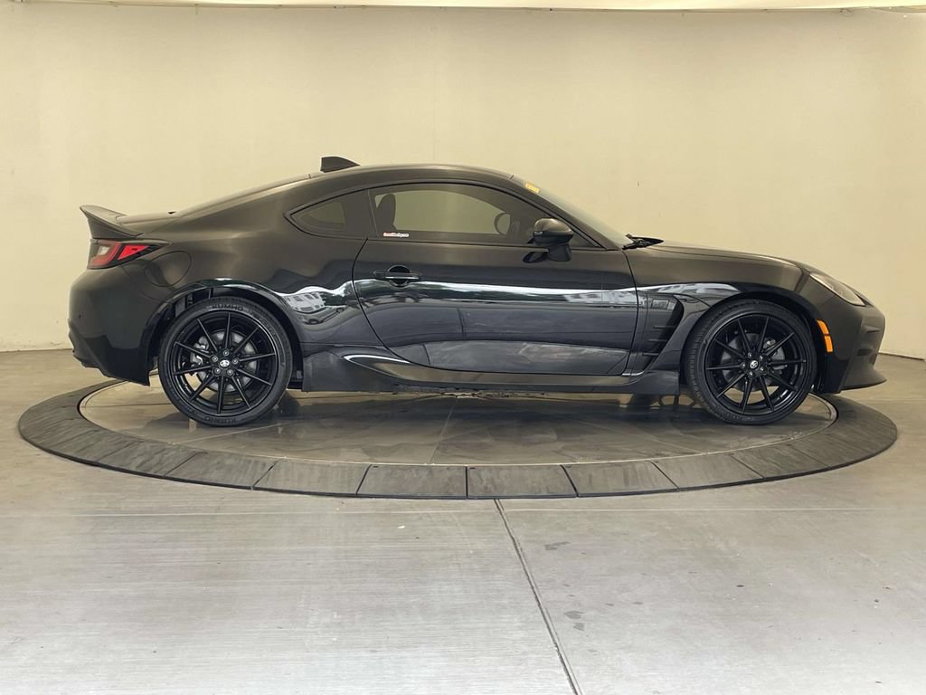 Used 2025 Toyota GR86 Premium w/ ALL Weather Mat Package (TMS) RWD image 8