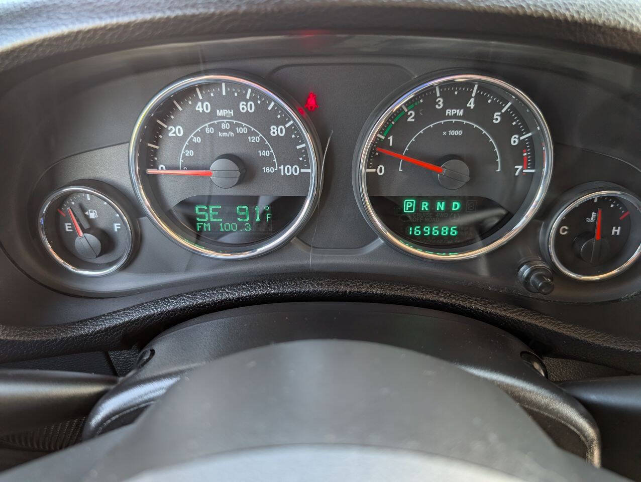 Used 2012 Jeep Wrangler Unlimited Sahara w/ Connectivity Group AWD/4WD image 20