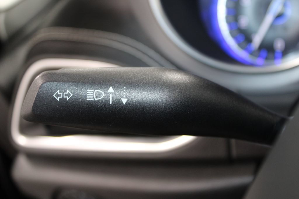 Used 2025 Chrysler Pacifica Limited FWD image 34