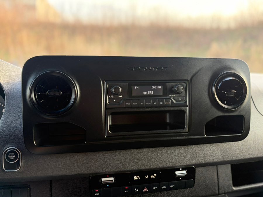 Used 2023 Mercedes-Benz Sprinter 2500 image 27