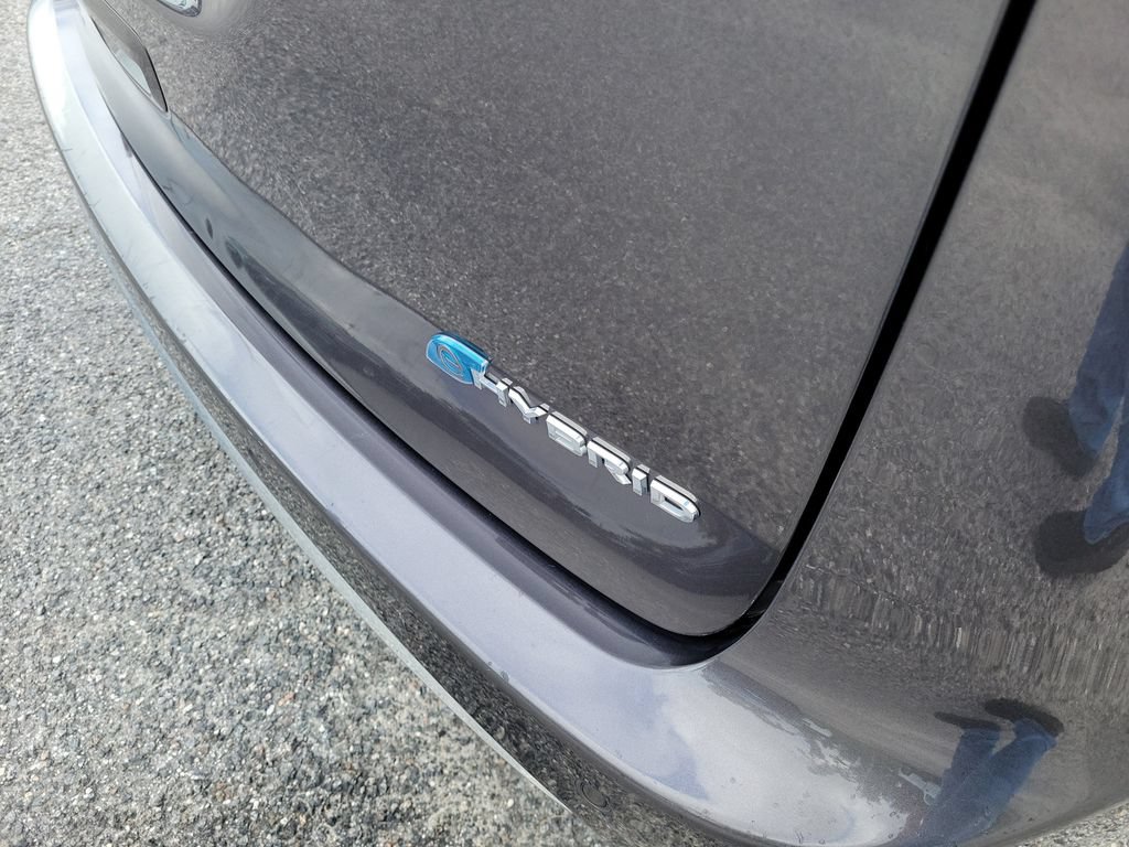 Used 2023 Chrysler Pacifica Touring-L FWD image 9