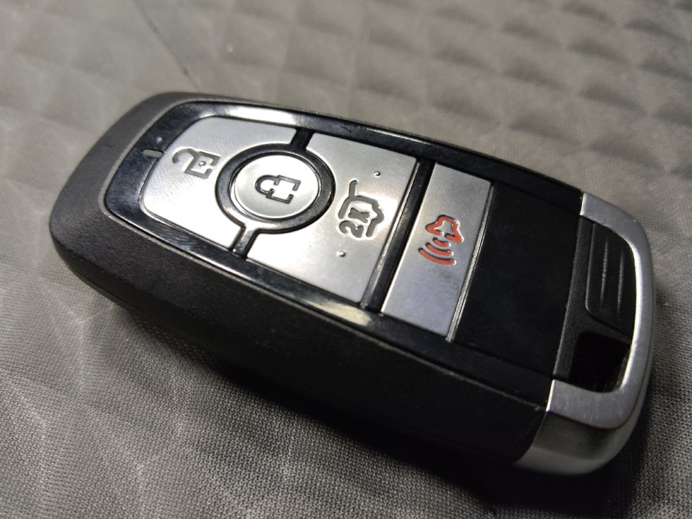 Used 2022 Ford Escape SE w/ SE Sport Appearance Package FWD image 32