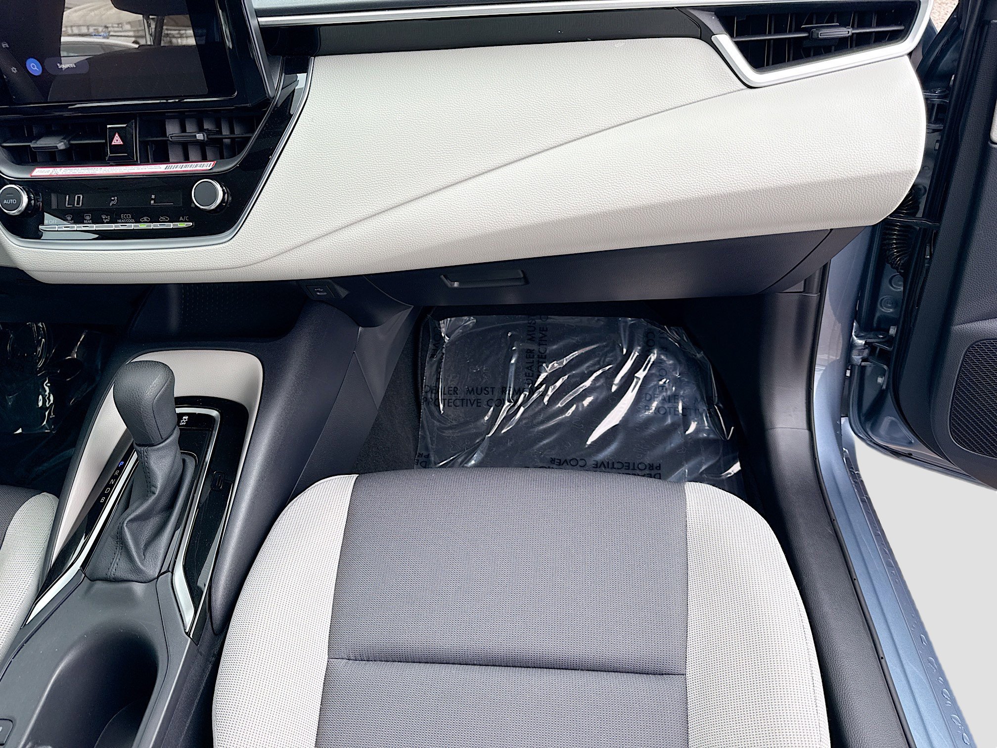 Used 2025 Toyota Corolla LE image 17