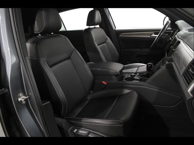 Certified 2020 Volkswagen Atlas Cross Sport SE AWD/4WD image 16