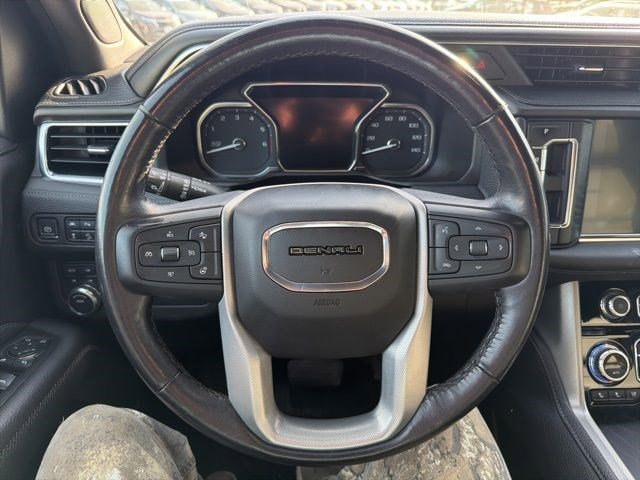 Used 2021 GMC Yukon Denali w/ Denali Premium Package image 25