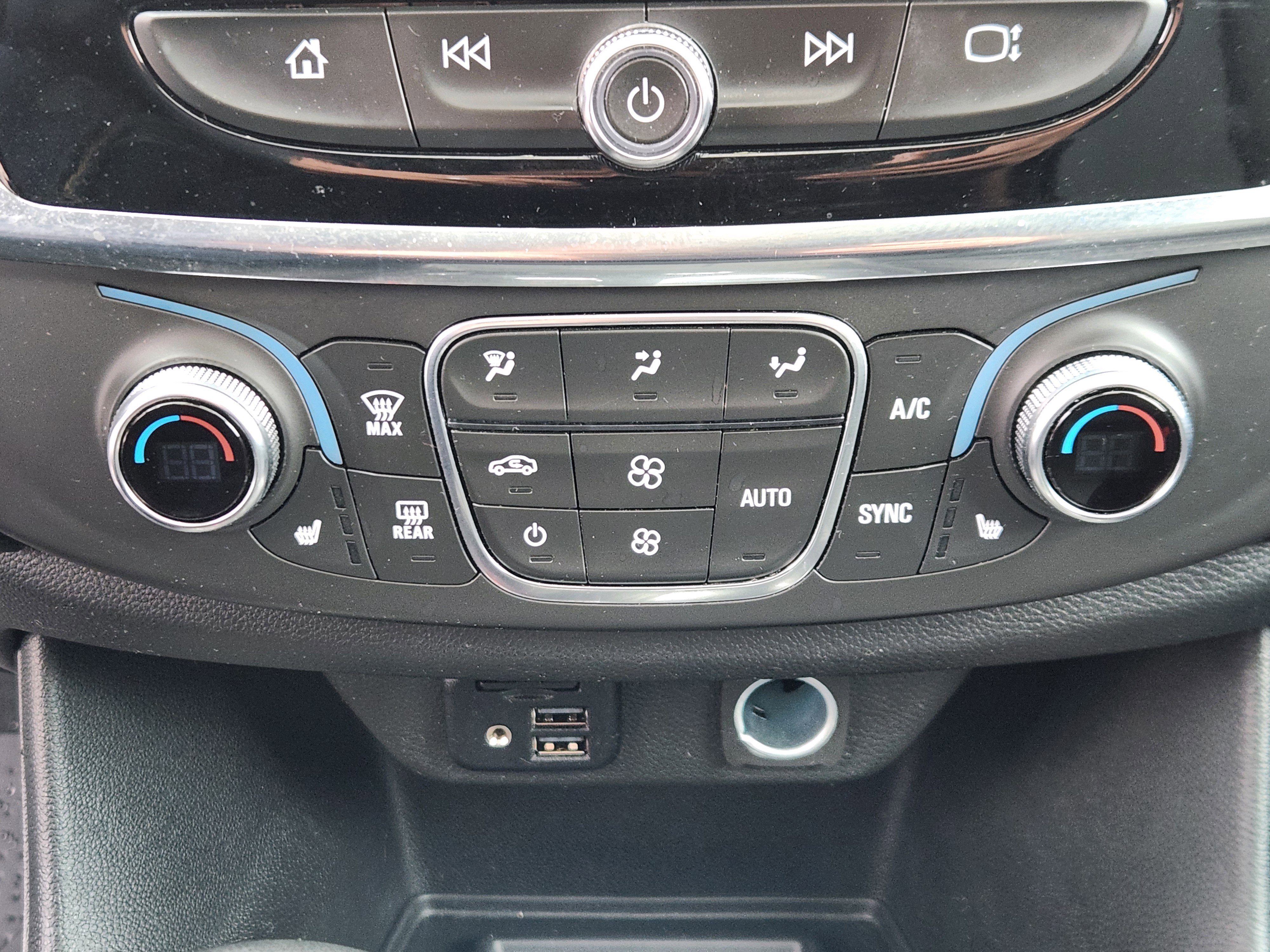 Used 2023 Chevrolet Traverse RS w/ LPO, Floor Liner Package image 23