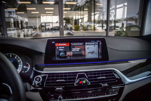 Used 2018 BMW 540i image 21