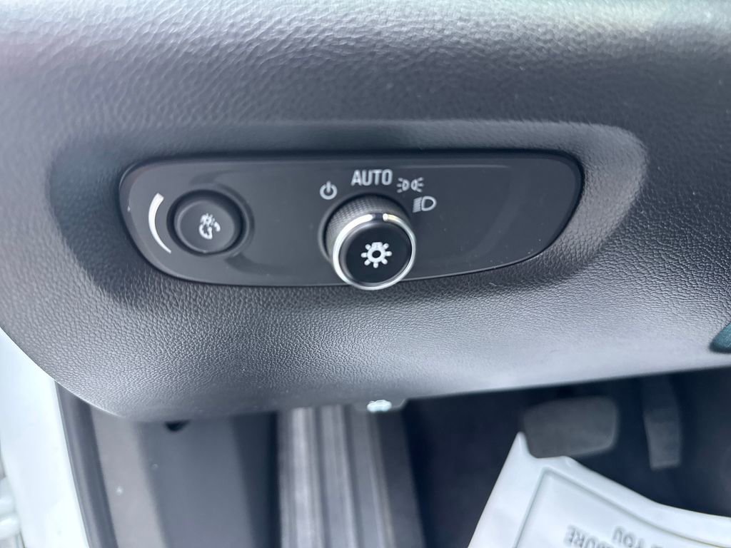 Used 2023 Chevrolet Traverse RS AWD/4WD image 11