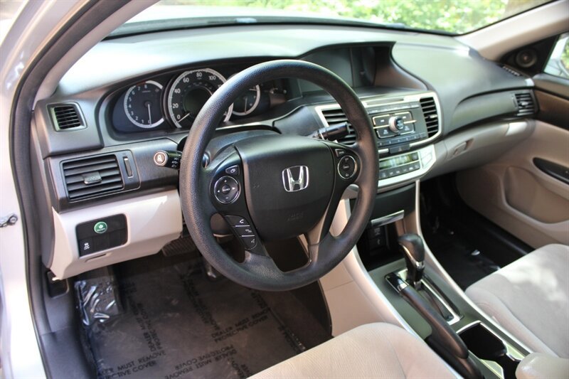 Used 2013 Honda Accord EX image 9