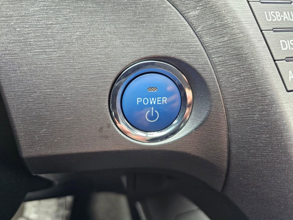 Used 2015 Toyota Prius Four w/ Deluxe Solar Roof Package image 31