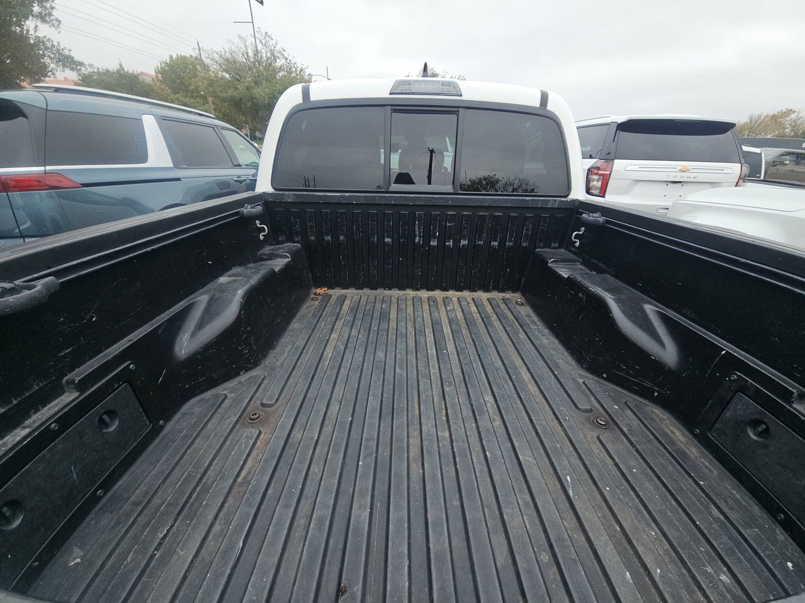 Used 2017 Toyota Tacoma SR5 image 22