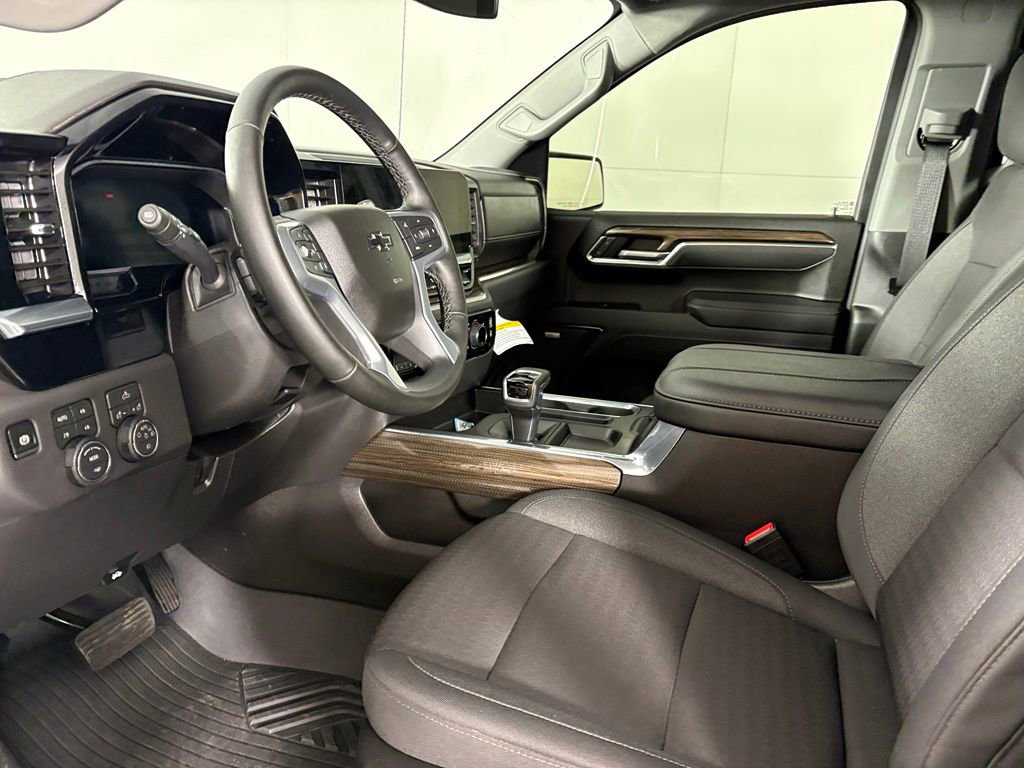 Used 2026 Chevrolet Silverado 1500 LT Trail Boss w/ Convenience Package II AWD/4WD image 23