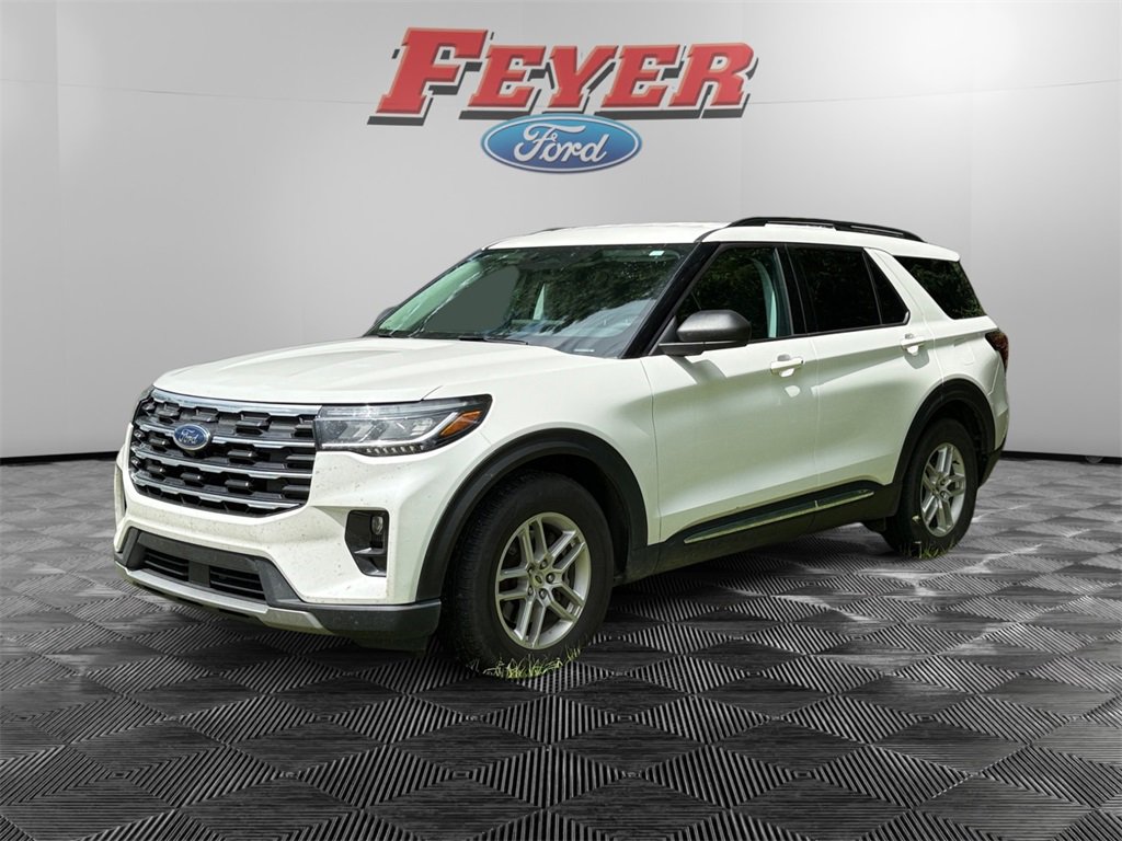 Used 2025 Ford Explorer Active w/ Active Comfort Package image 1