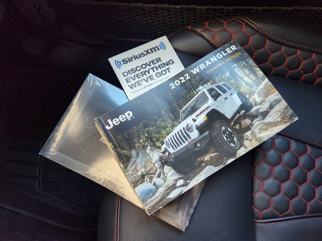 Used 2022 Jeep Wrangler Unlimited Sahara w/ Cold Weather Group image 26