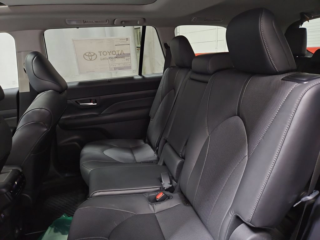 New 2026 Toyota Grand Highlander AWD Hybrid image 24